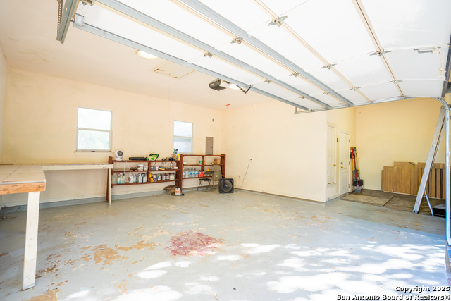 Listing photo id 25 for 6750 Circle Oak