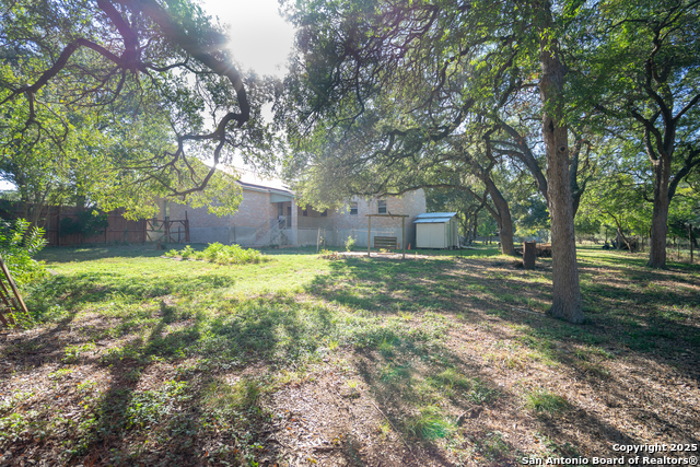 Listing photo id 27 for 6750 Circle Oak