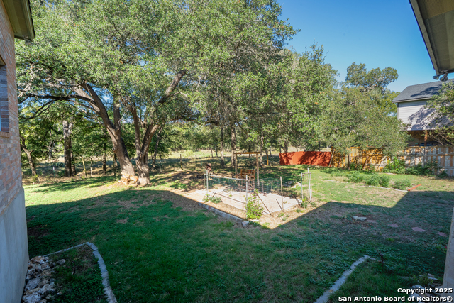 Listing photo id 30 for 6750 Circle Oak