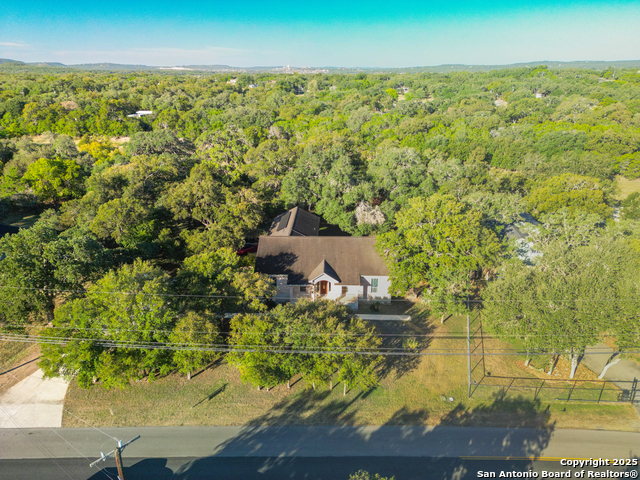 Listing photo id 31 for 6750 Circle Oak