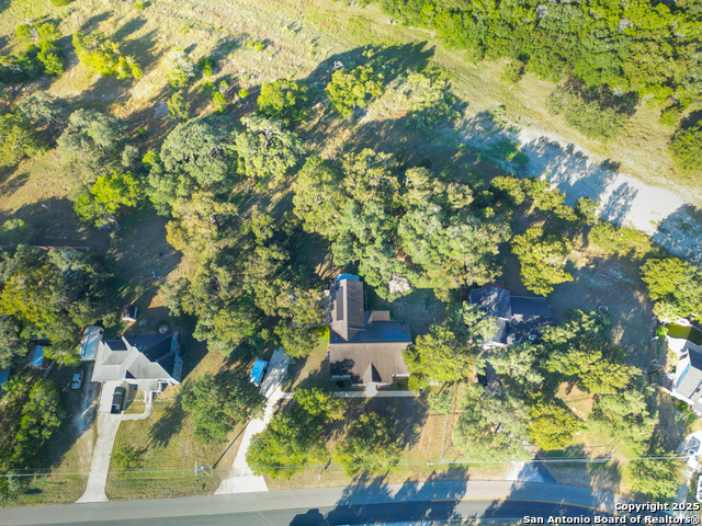 Listing photo id 34 for 6750 Circle Oak