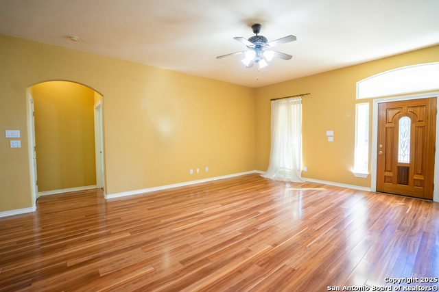 Listing photo id 3 for 6750 Circle Oak