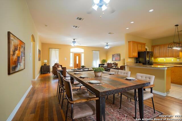 Listing photo id 6 for 6750 Circle Oak