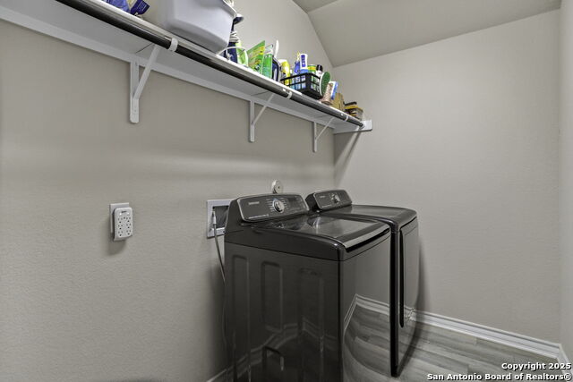 Image 22 of 27 For 1129 Cadogan Squire