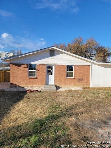 Listing photo id 22 for 516 Holland St E