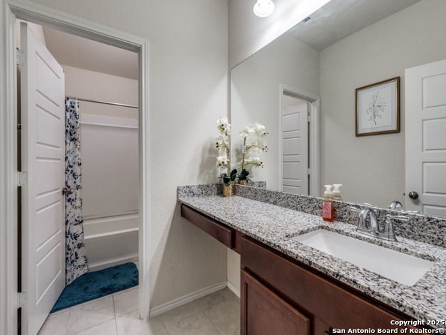 Image 23 of 24 For 9000 Curling Post