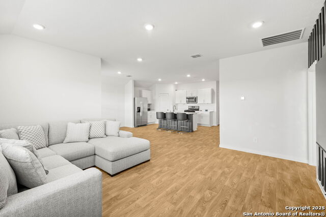 Image 12 of 25 For 304 Las Lomas