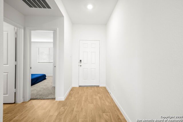 Image 5 of 25 For 304 Las Lomas