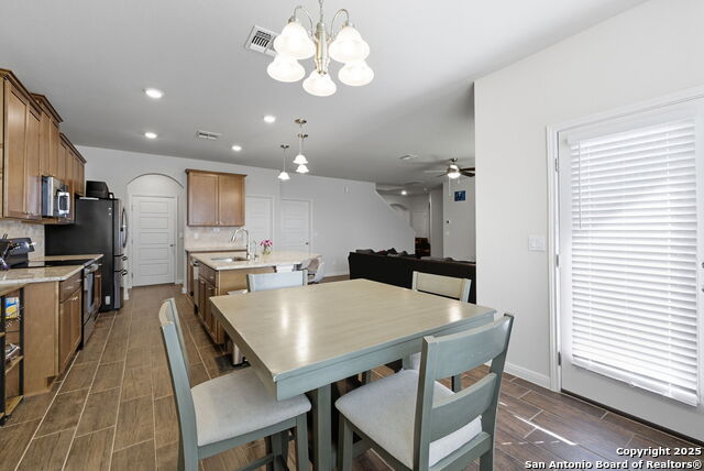 Listing photo id 16 for 14914 Sirius