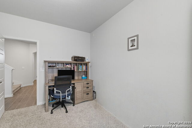Listing photo id 18 for 14914 Sirius