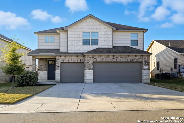 Listing photo id 1 for 14914 Sirius