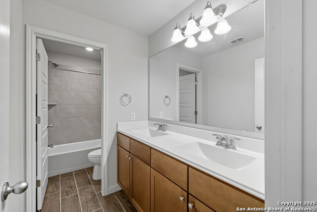 Listing photo id 29 for 14914 Sirius