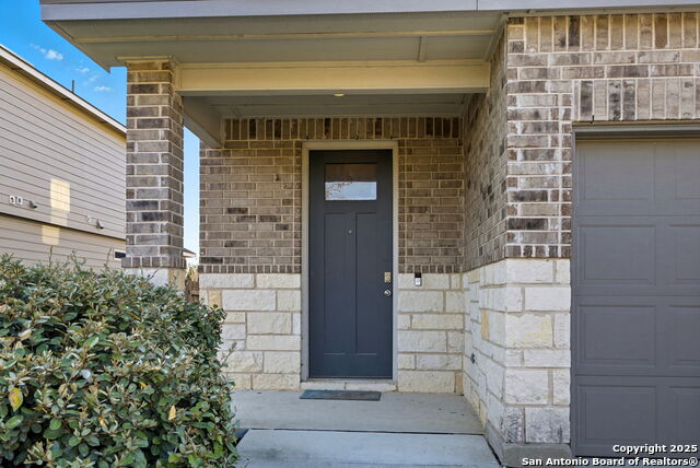 Listing photo id 2 for 14914 Sirius