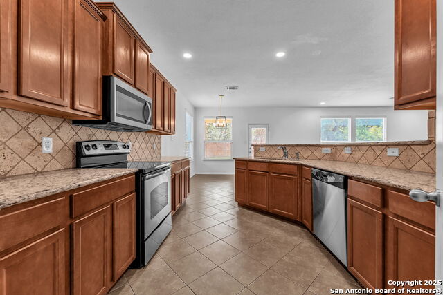 Listing photo id 12 for 21634 Seminole Oaks