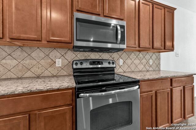 Listing photo id 13 for 21634 Seminole Oaks