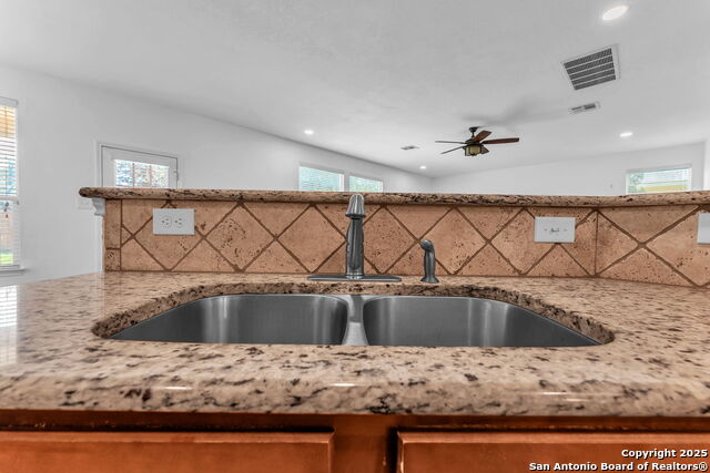 Listing photo id 14 for 21634 Seminole Oaks