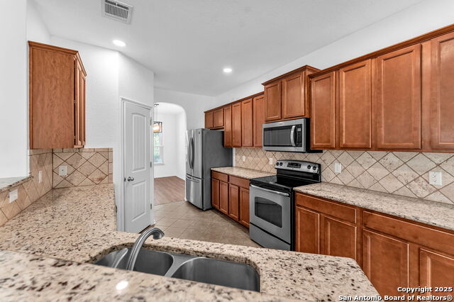 Listing photo id 16 for 21634 Seminole Oaks
