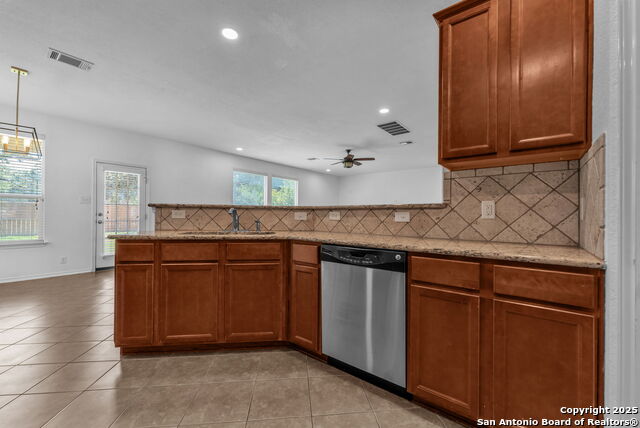 Listing photo id 17 for 21634 Seminole Oaks