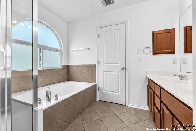 Listing photo id 36 for 21634 Seminole Oaks