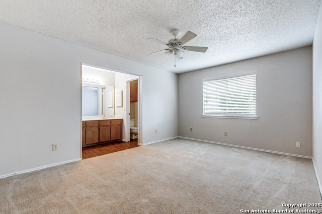 Listing photo id 11 for 7255 Webbwood
