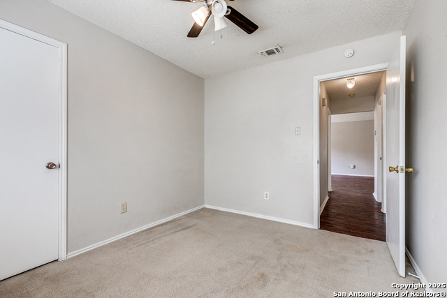 Listing photo id 16 for 7255 Webbwood