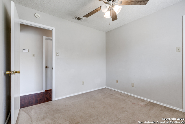 Listing photo id 18 for 7255 Webbwood