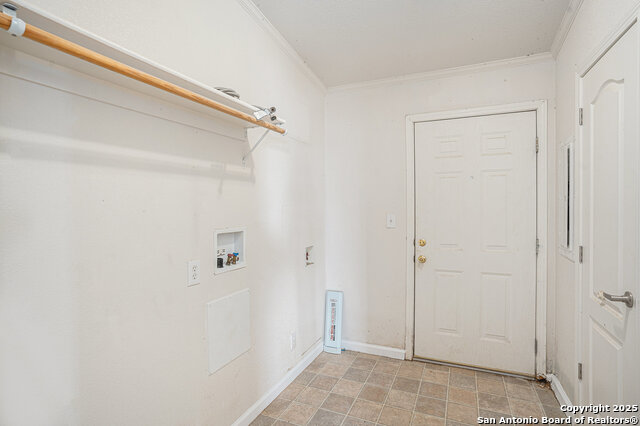 Image 14 of 37 For 5128 Ditto Road W