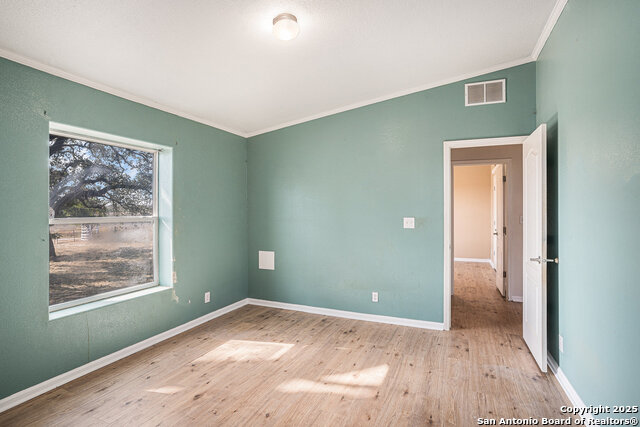 Image 21 of 37 For 5128 Ditto Road W