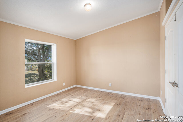 Image 23 of 37 For 5128 Ditto Road W