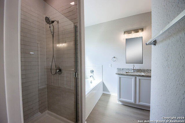 Listing photo id 16 for 9704 Marbach Pass