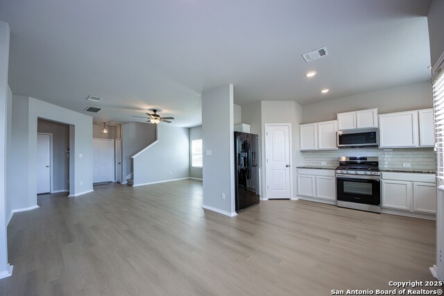 Listing photo id 6 for 9704 Marbach Pass