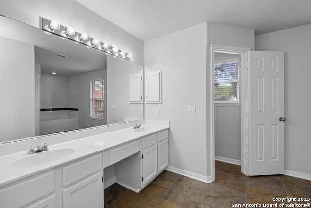 Image 29 of 56 For 10426 Mustang