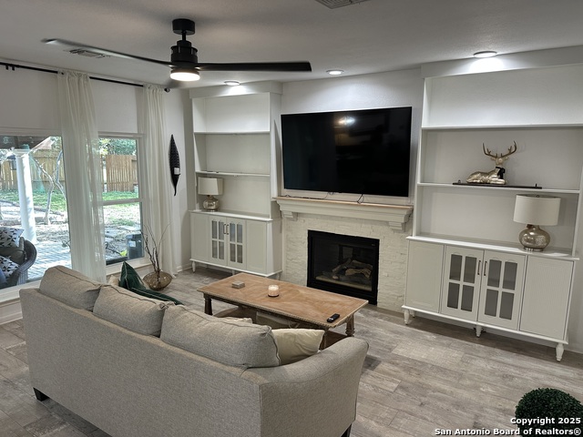 Image 12 of 24 For 9506 Willow Hollow