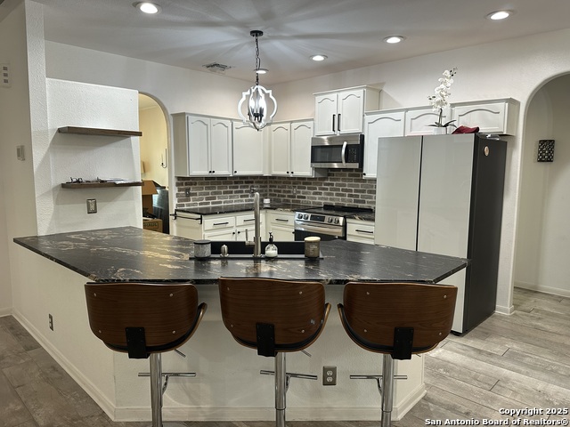 Image 5 of 24 For 9506 Willow Hollow