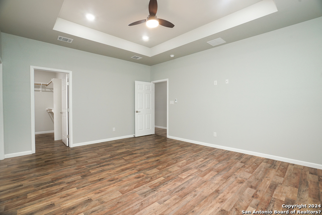 Image 13 of 33 For 3723 Commercial