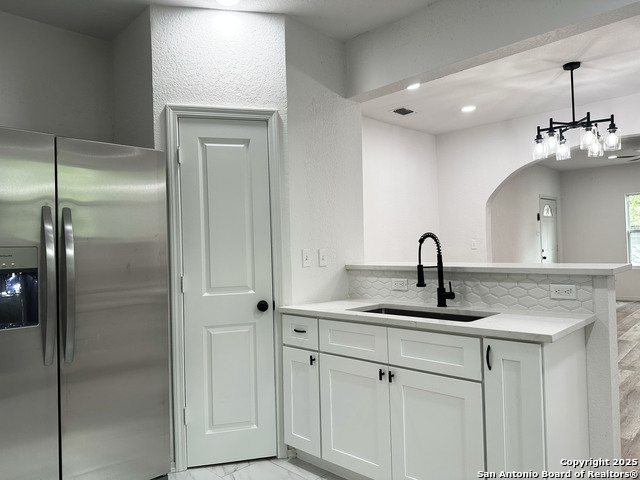 Image 12 of 35 For 325 Robert E Lee