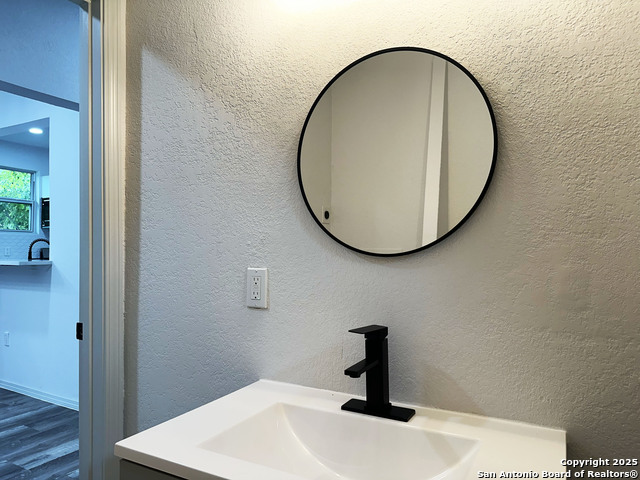 Image 19 of 35 For 325 Robert E Lee