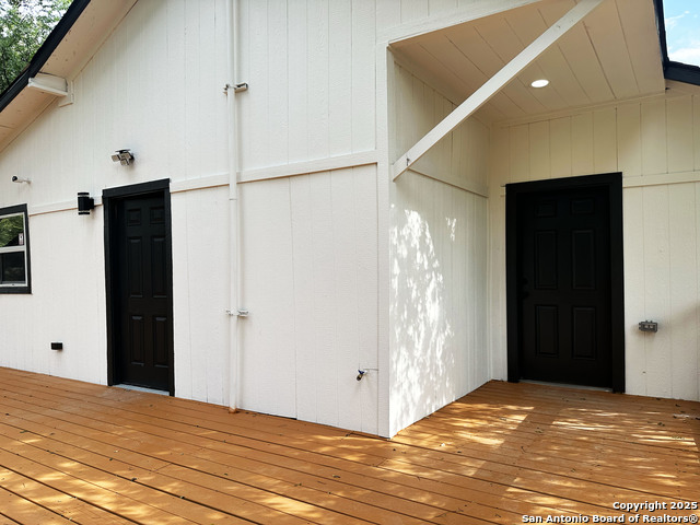 Image 29 of 35 For 325 Robert E Lee