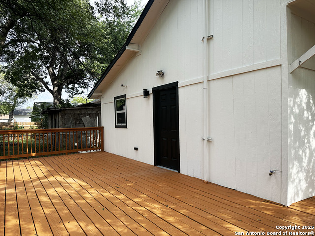 Image 30 of 35 For 325 Robert E Lee