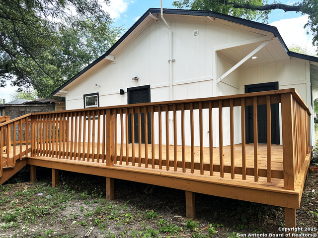 Image 34 of 35 For 325 Robert E Lee