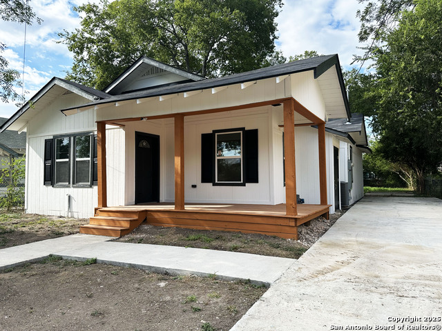 Image 4 of 35 For 325 Robert E Lee