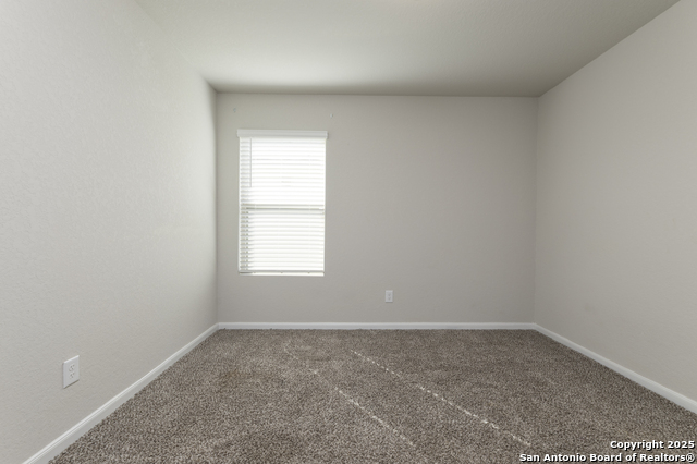 Image 19 of 29 For 765 Stonemanor Bay