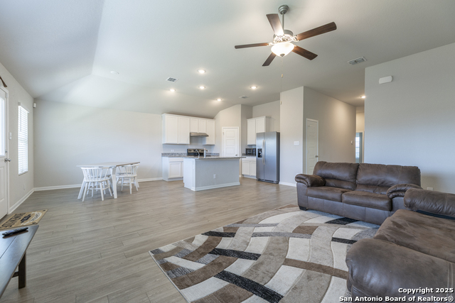 Image 3 of 29 For 765 Stonemanor Bay