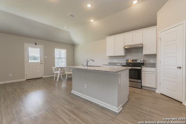 Image 4 of 29 For 765 Stonemanor Bay