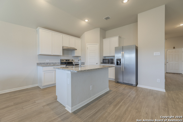 Image 5 of 29 For 765 Stonemanor Bay