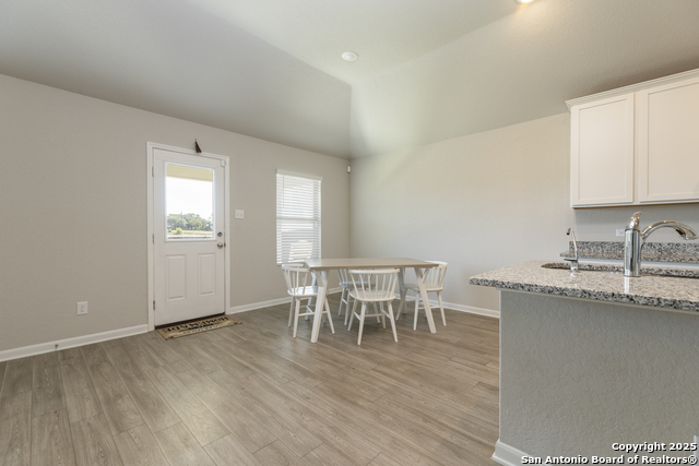 Image 7 of 29 For 765 Stonemanor Bay