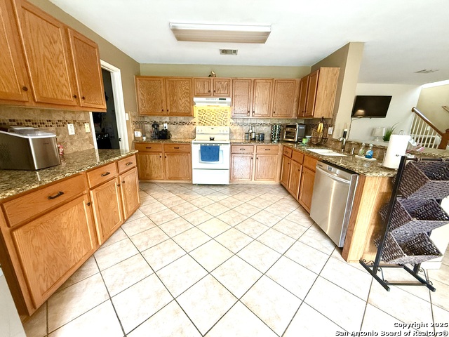 Image 10 of 25 For 646 Limestone