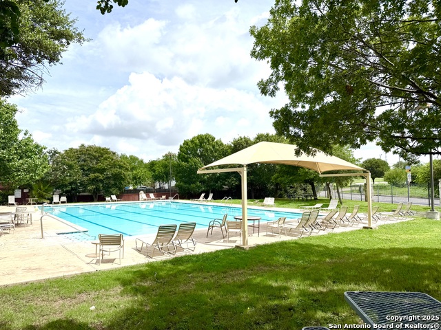 Image 22 of 25 For 646 Limestone