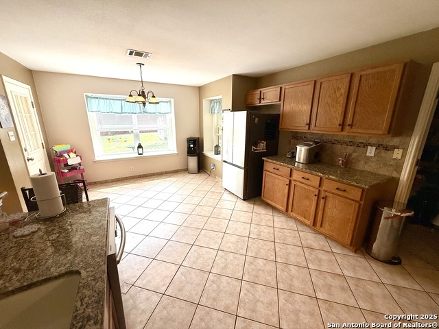 Image 9 of 25 For 646 Limestone