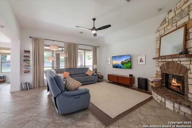 Image 8 of 33 For 7418 Stonewall Hill